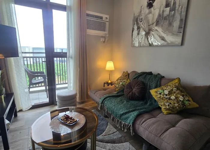Apartahotel Gentry Manor Okada Westside Paranaque By Royale Prestige Le Maison 3*